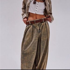 We The Free Ridley Pull On Barrel Jeans